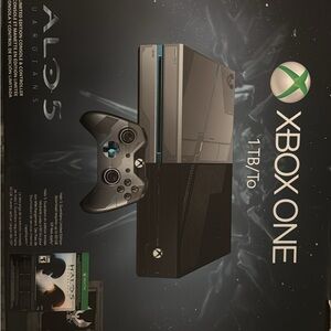 One 1TB Halo 5 Limited Edition Console - Gray/Black